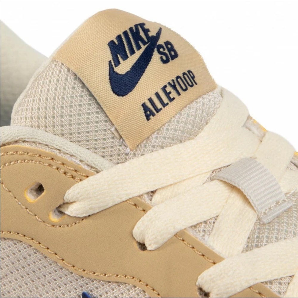 Nike SB Alleyoop Cream and Tan Sneakers